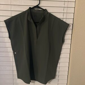 Figs women’s moss Rafaela oversized scrub top